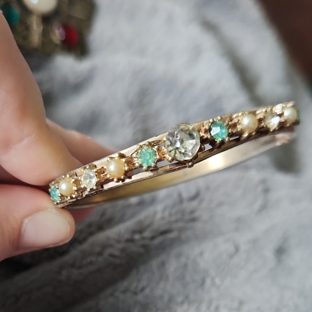 Source Unknown Gold Bracelet with Green and White Accents